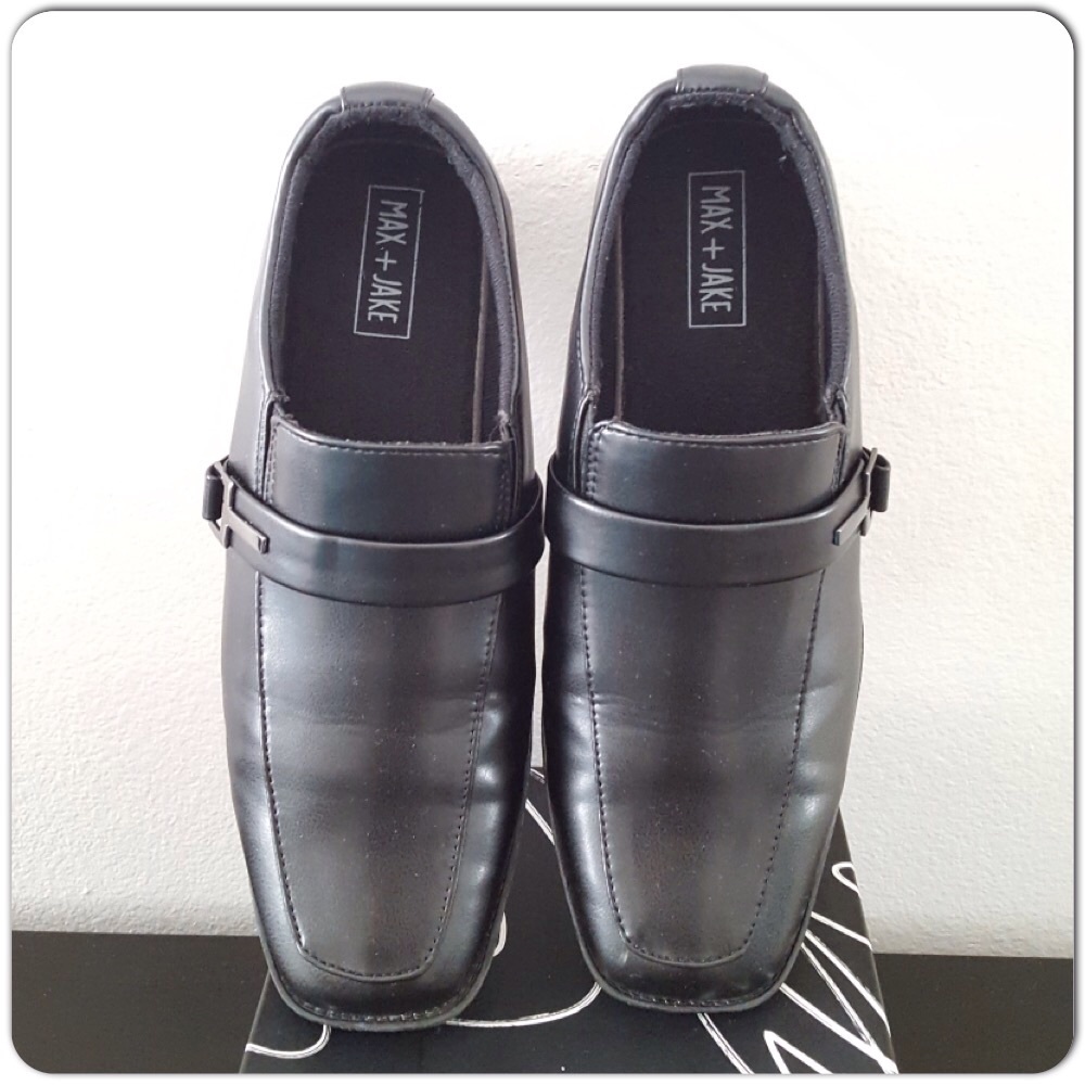 Dress shoes